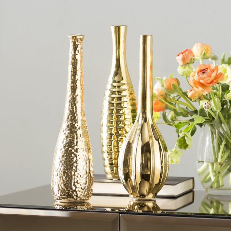 Vases & Decorative Accents