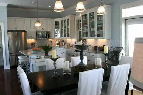 Kitchen & Dining
